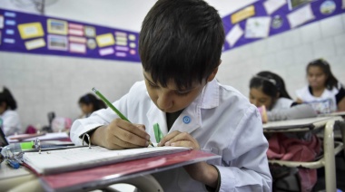 El Ministerio de Educación acordó con las provincias extender una hora la jornada escolar en el nivel primario