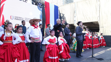 La comunidad paraguaya radicada en La Plata celebró el 214° aniversario de la independencia de su país