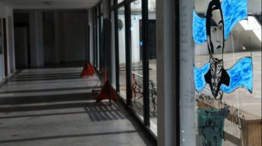 Docentes universitarios de La Plata realizan un paro este miércoles