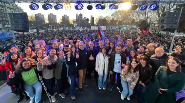 Julio Alak en el cierre de campaña de Fuerza Patria en La Plata: "Somos a quienes llaman cuando todo está destruido"