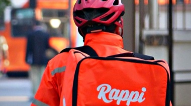 Repartidores de delivery se movilizaron en el centro de La Plata para pedir más seguridad