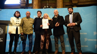 Entregaron 400 escrituras a familias de más de diez barrios de La Plata