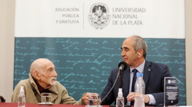 Adolfo Brook fue distinguido como "Graduado Ilustre" de la Universidad Nacional de La Plata