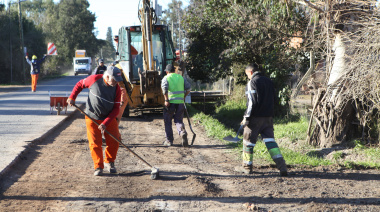 La obra de pavimentacion en la calle 609 entre 122 y 7 de Villa Elvira ya supera el 75 % de avance