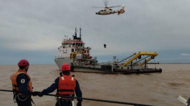 Rescataron a nueve marineros de un remolcador paraguayo que se hundía a 30 km. de La Plata