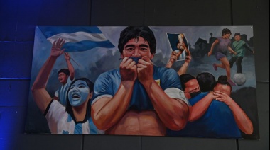 Con murales que recuperan parte de su vida, inauguraron una muestra sobre Diego Armando Maradona en La Plata