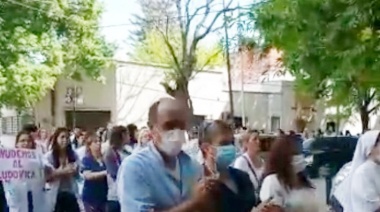 Trabajadores del Hospital de Niños de La Plata marcharon al Ministerio de Salud provincial para reclamar "más personal"