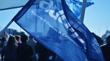 Docentes universitarios de La Plata definen la continuidad del plan de lucha