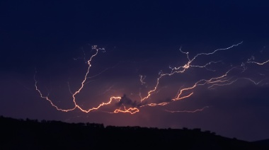 Alerta por tormentas fuertes y caída de granizo en el sur y oeste bonaerense