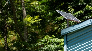 La Municipalidad de Berisso dicta cursos gratuitos donde enseñan a crear kits solares y forman promotores ambientales