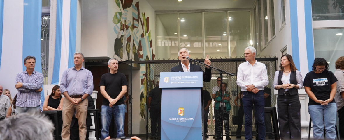 Alak asumió en el PJ La Plata: hizo un llamado a "la unidad" y reclamó a Milei la restitución de la coparticipación que corresponde a la provincia