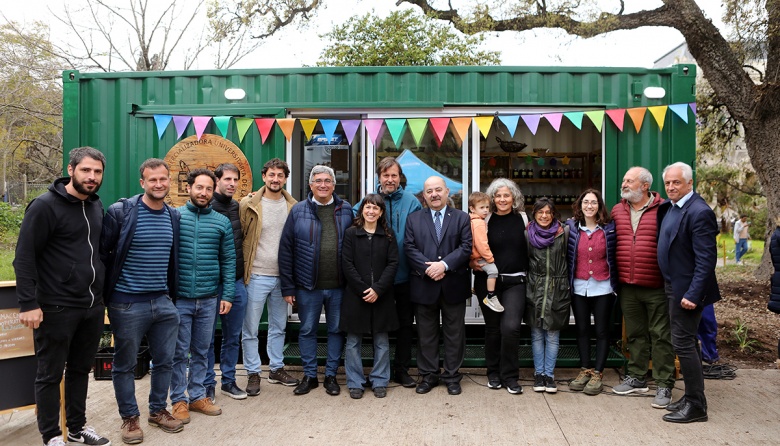 Inauguraron el Almacén Cooperativo de la Comercializadora "La Justa" en la Facultad de Ciencias Veterinarias de La Plata