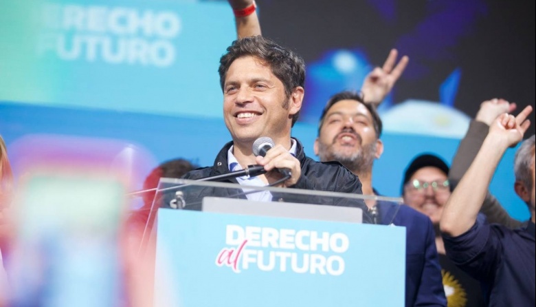 Axel Kicillof encabeza un acto por el Día de la Lealtad en Berisso ...