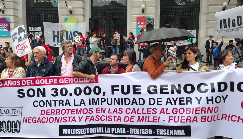 En La Plata miles de manifestantes se movilizaron en repudio al Golpe de 1976 y criticaron con dureza al gobierno de Milei
