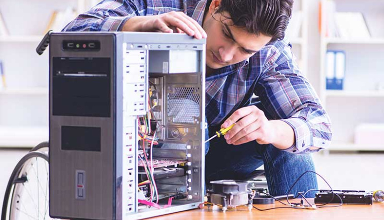 Lanzaron un curso de armado y reparación de PC para estudiantes de la UNLP