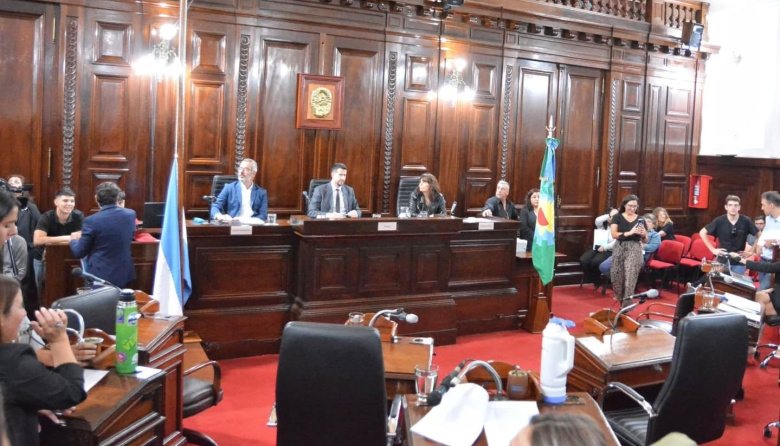 Una concejal libertaria pidió implementar un cupo laboral para personas con discapacidad en el Municipio y le recordaron las políticas nacionales