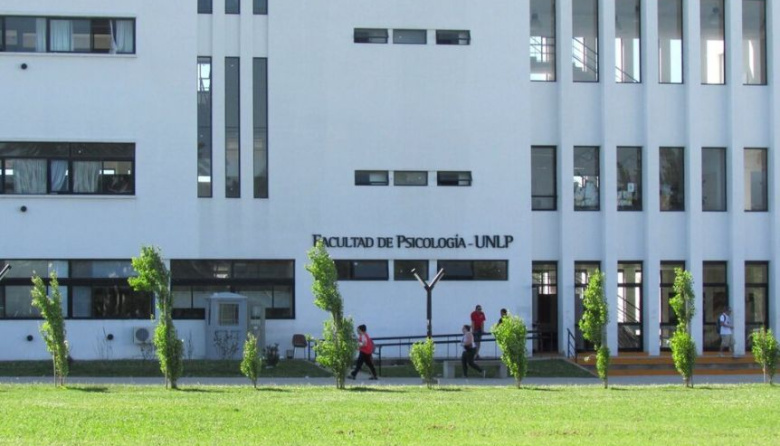 Los docentes universitarios llevan adelante el 2° día de paro en la UNLP