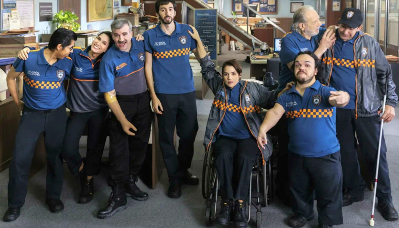 Leandro Gil, actor de División Palermo, contó que la serie sirvió para "burlarse de la falsa inclusión" de los discapacitados