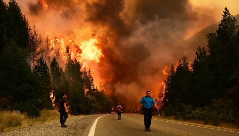 Incendios en Chubut: se agravó la situación y cortaron la ruta 40 entre ...