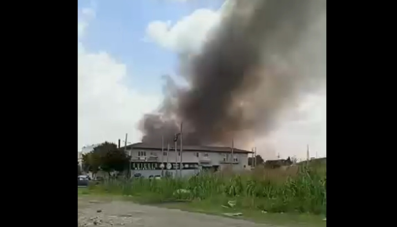 Un incendio afectó un predio frente a Nini donde funciona un circuito de motos