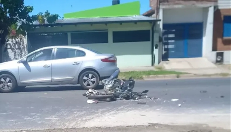 Murió un motociclista tras un accidente en la avenida Génova de Berisso