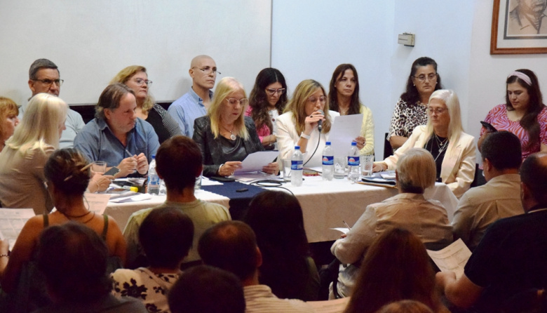 La FEB aceptó la oferta de aumento salarial del gobierno bonaerense