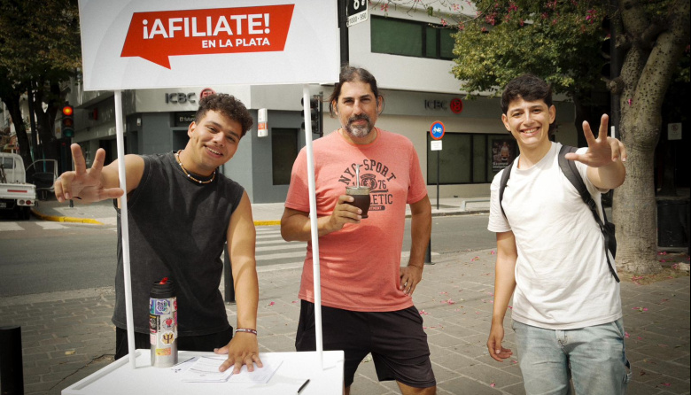 Un sector de la UCR de La Plata lanzó este sábado una campaña de afiliación
