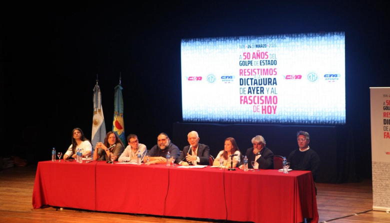 Las centrales sindicales realizaron en La Plata un plenario con el lema: “A 50 años del golpe de Estado, resistimos a la dictadura de ayer y al fascismo de hoy”