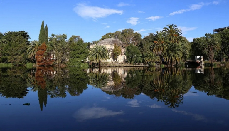 Gran hallazgo de investigadores de La Plata: en el Lago del Bosque descubrieron un "hiperparásito" desconocido a nivel mundial