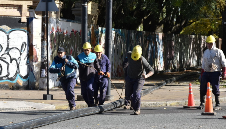 Avanzan las obras para mejorar el servicio de agua en el barrio Hipódromo
