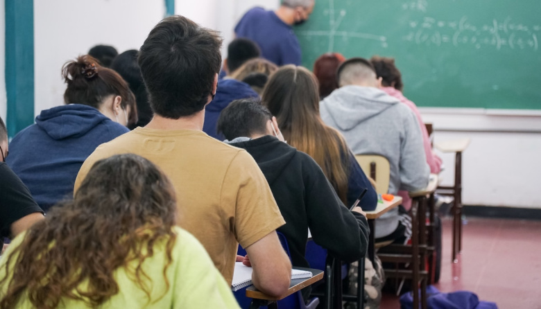 Docentes universitarios de La Plata convocaron a 4 días de paro