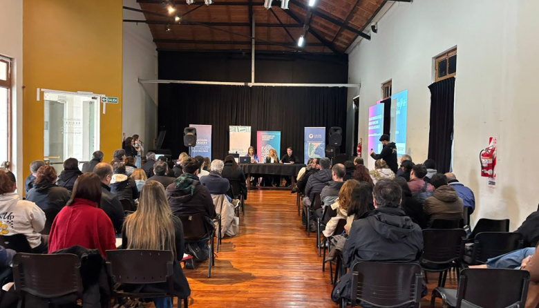 Emprendedores de La Plata recibieron detalles sobre trámites para producir alimentos