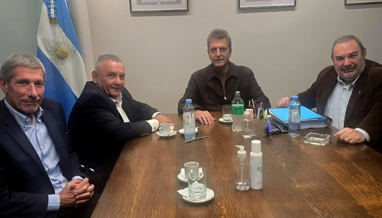 Reapareció Sergio Massa, en una reunión con representantes del Colegio de Martilleros