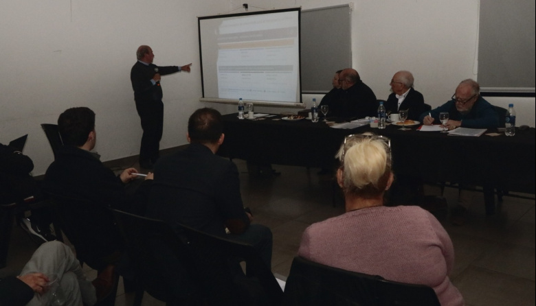 Aeropuerto La Plata: el Consejo Consultivo respaldó un plan para reactivarlo