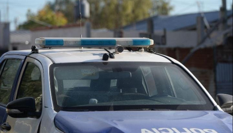 Delincuentes protagonizaron un raid delictivo y escaparon a nado por el arroyo El Gato