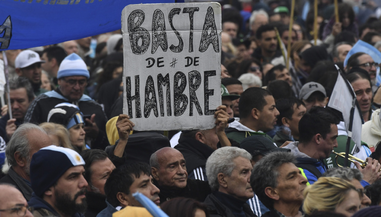 Libertarios critican "el ajuste de Kicilllof" y piden comida para "los pobres": ¿Que qué? ¿Ahora?