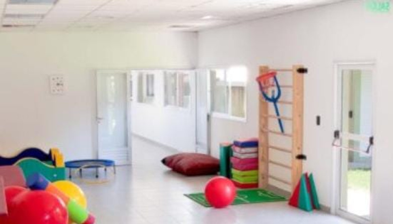 El Centro de Día Cántaros de Villa Elisa reclamó a IOMA el pago de prestaciones adeudadas