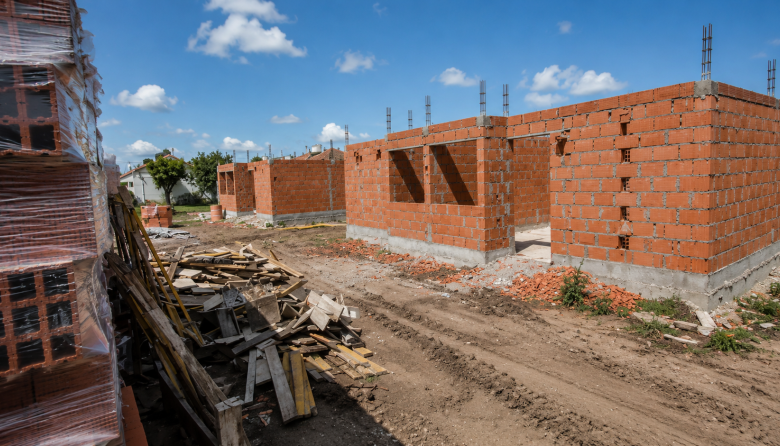 Cuestionan la subasta de un terreno del Procrear en La Plata y preparan un amparo