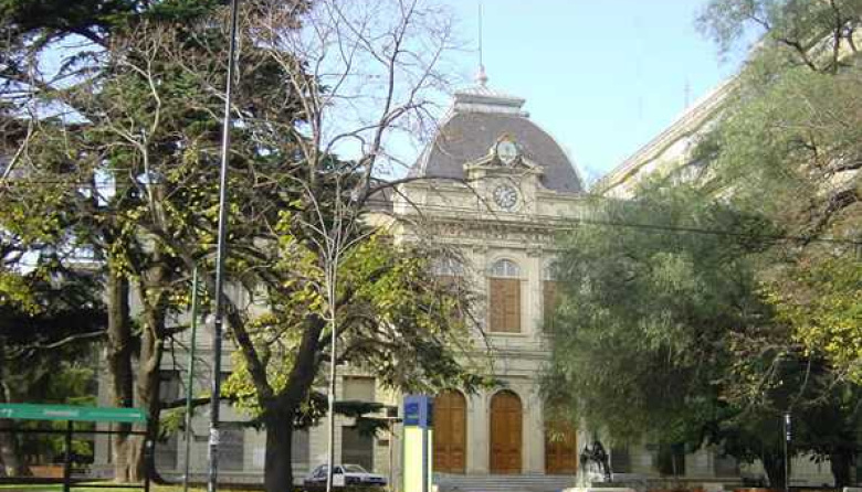 La UNLP tendrá un paro de docentes y no docentes este jueves 27 y viernes 28