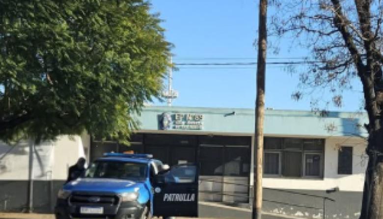 Un grupo de delincuentes entró a robar a la Escuela Primaria N°89 de La Plata