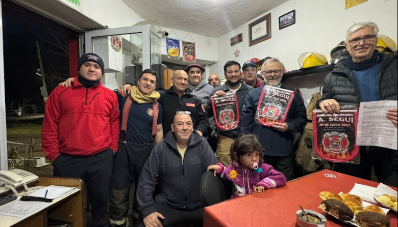 La Facultad de Ingeniería reparó un elemento estratégico de los Bomberos de Arturo Seguí