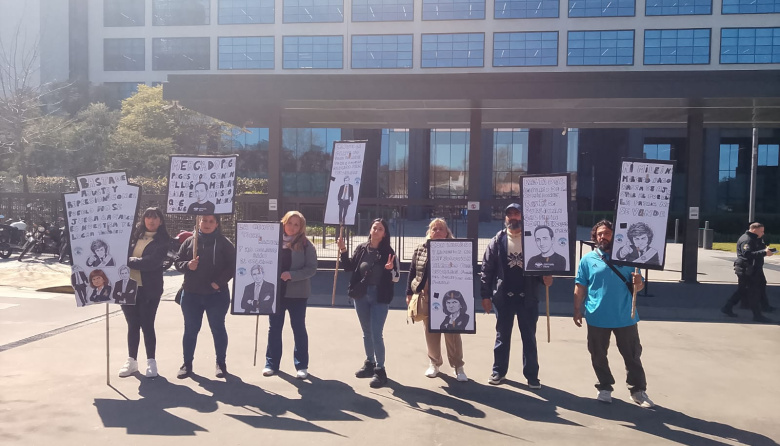 Organizaciones marcharon frente a Mercado Libre "contra las políticas de endeudamiento"