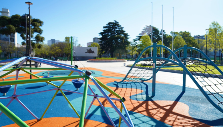 En el Día del Diversidad Cultural inaugurarán la puesta en valor de Plaza España