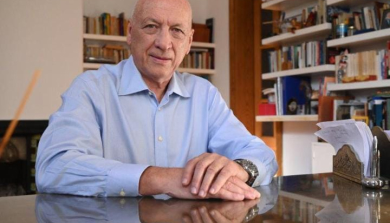El exgobernador socialista Bonfatti visita La Plata para un acto en la Casa del Pueblo