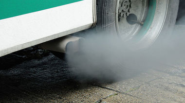 En La Plata la contaminación atmosférica se redujo en la zona industrial, pero creció en el casco urbano