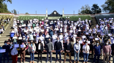 En el Día del Vacunador, Julio Garro distinguió a enfermeros y enfermeras municipales
