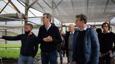 Alejandro Santecchia y Florencio Randazzo visitaron el Cordón Frutihortícola de La Plata