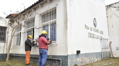 Comenzó la remodelación en una escuela de Etcheverry a la que se le cayó el techo en el 2020