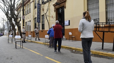 Al mediodía ya había votado el 26% del padrón y recomiendan hacerlo con tiempo para "evitar colas de último momento"