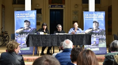 Presentaron “La última pasión de Dios”, un libro que cuenta todo sobre el paso de Maradona en Gimnasia